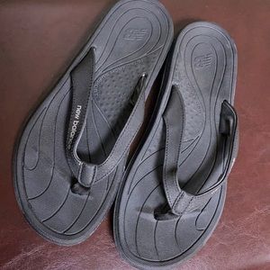 New Balance sandals black